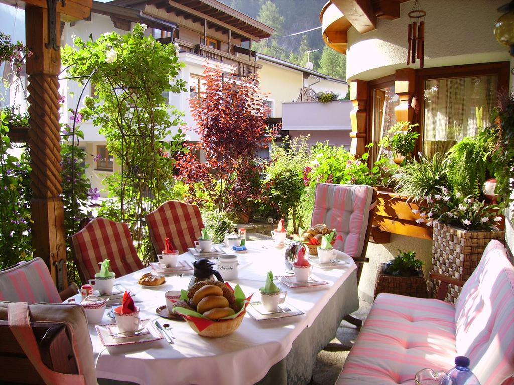 Gaestehaus Sissy Langenfeld Ngoại thất bức ảnh