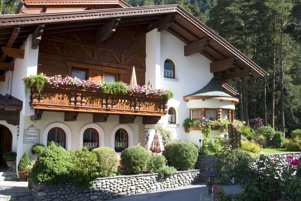 Gaestehaus Sissy Langenfeld Ngoại thất bức ảnh