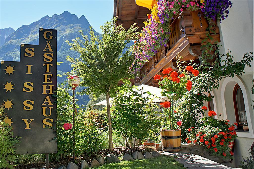 Gaestehaus Sissy Langenfeld Ngoại thất bức ảnh