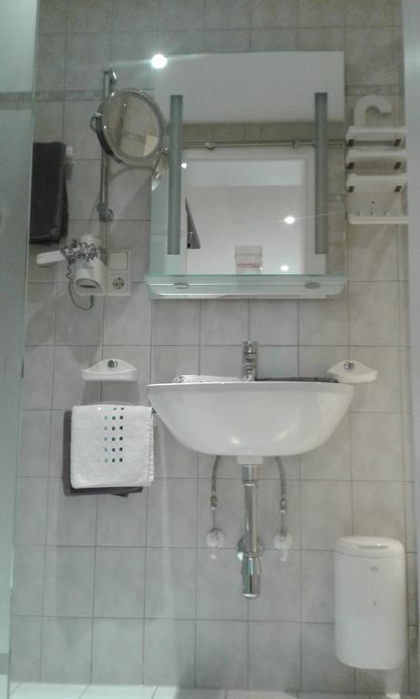 Gaestehaus Sissy Langenfeld Ngoại thất bức ảnh